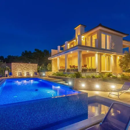 Roko Villa Malinska