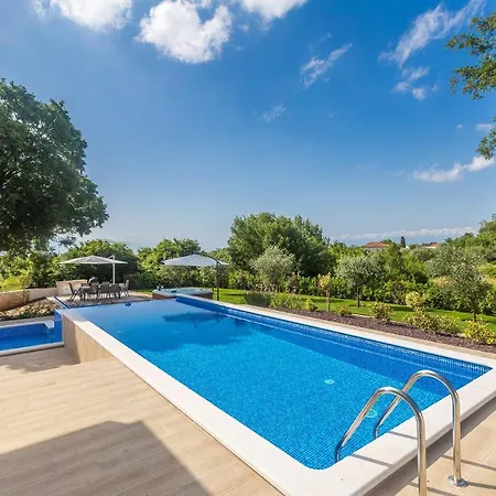 Roko Villa